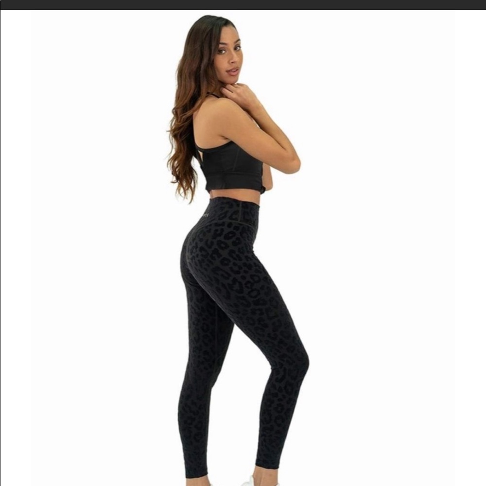 NWT Balance Athletica panther legging